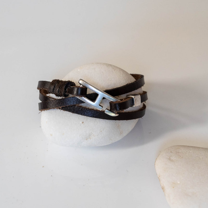 Simple leather wrap bracelet for men with zamak buckle (M-7048) 