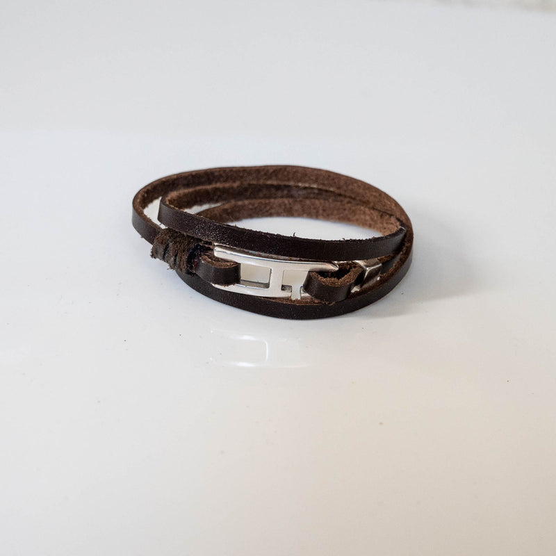 Simple leather wrap bracelet for men with zamak buckle (M-7048) 